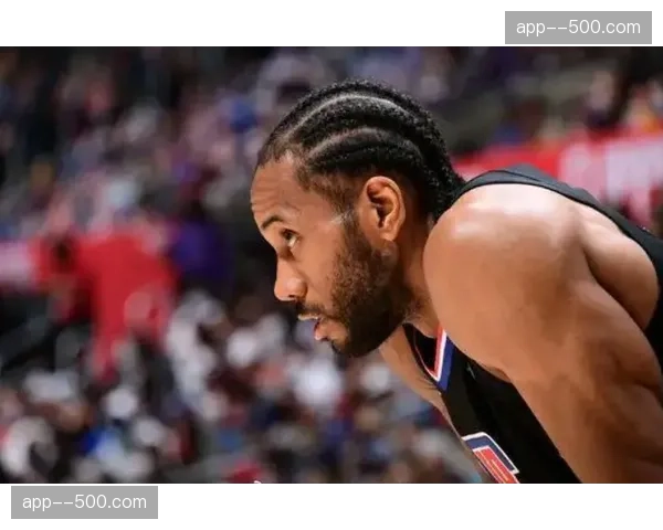 曼联边后卫伤病情况更新 莱昂三月受伤持续休养